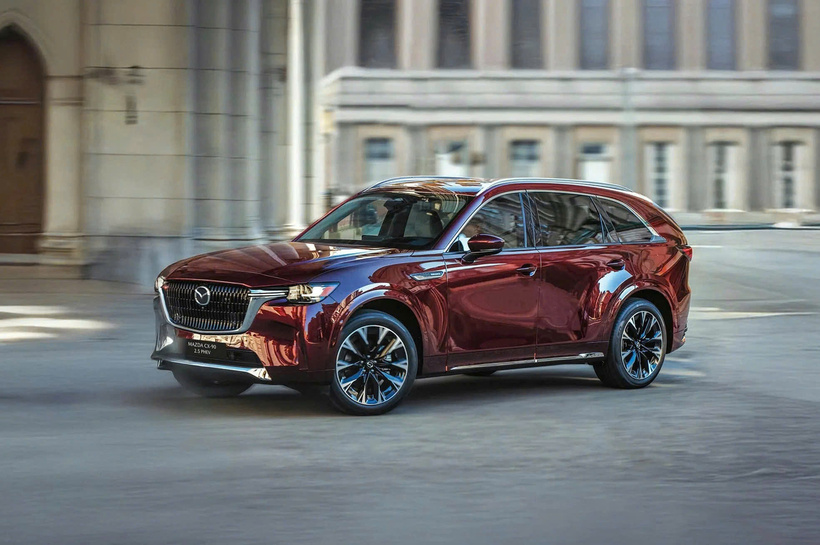 SUV flagship Mazda CX-90 2.5 PHEV.