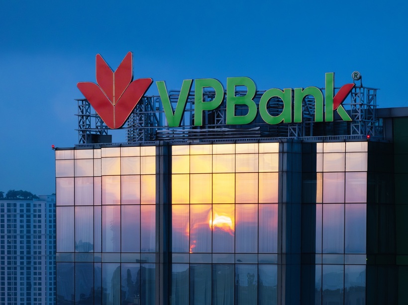 VPBank dự kiến nâng vốn điều lệ từ hơn 79.000 tỉ lên 106.243 tỉ đồng.