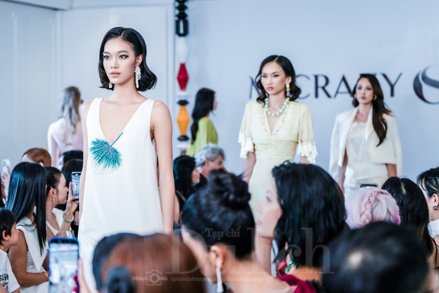 BST nóng bỏng của các quý cô trong ‘vườn địa đàng’ Summer Dawn’ 26 - 7